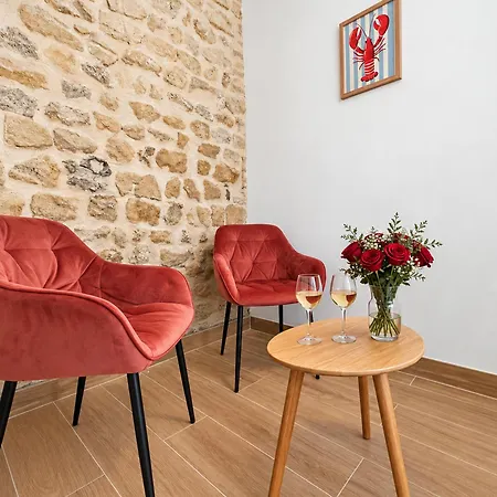 Cosy Sur Centre & Port Apartment *