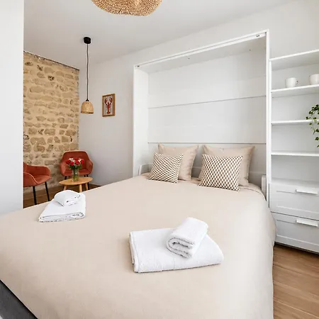 Cosy Sur Centre & Port Apartment *